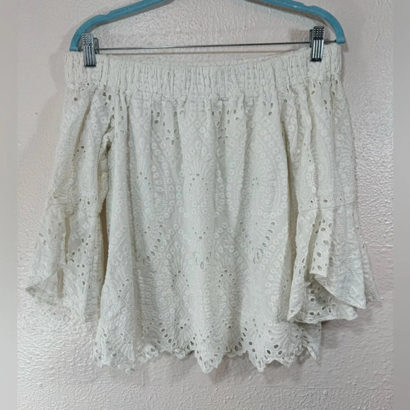 Trina Turk NWT White Off The Shoulder Eyelet Blouse Women’s Medium Cotton Summer - Picture 1 of 9